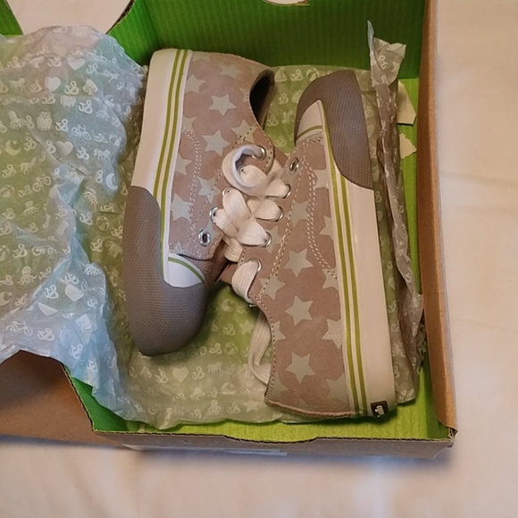 Morgan & Milo GREY STARS suede star sneakers - Picture 8 of 8